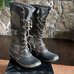 Sorel Women's Lace-Up Winter Boots - Black and Brown/Grey